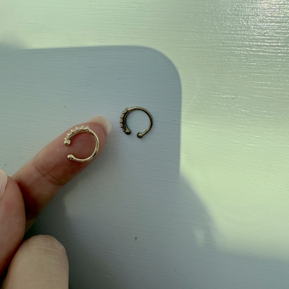 J Bubs Gold diamond ear cuffs - Picture 4 of 6